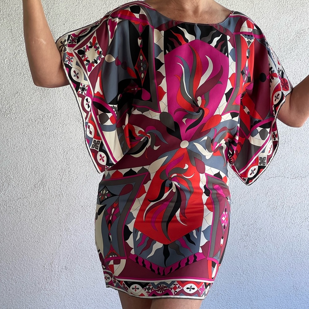 Emilio Pucci scarf dress. Mini fitted kaftan style. Made with two silk scarves